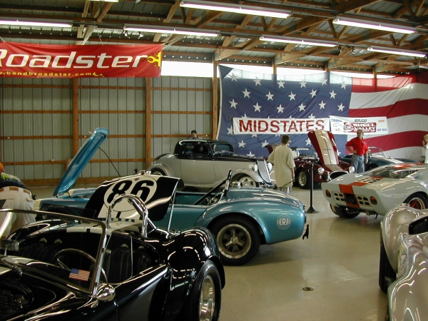 roadsters2.jpg (273983 bytes)